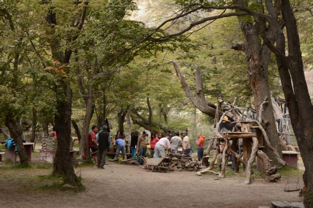 Camping Rio De Las Vueltas Эль-Чальтен Экстерьер фото