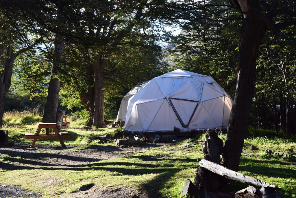 Camping Rio De Las Vueltas Эль-Чальтен Экстерьер фото